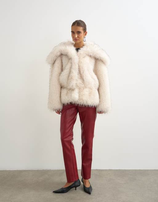 Topshop kort frakke i imiteret pels i hvid, 2 af 4