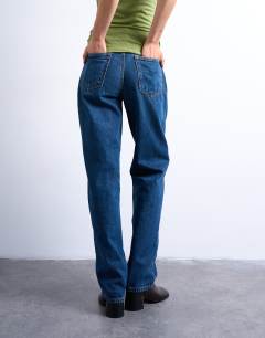 Model wearing Kort high rise straight jean in rich blue