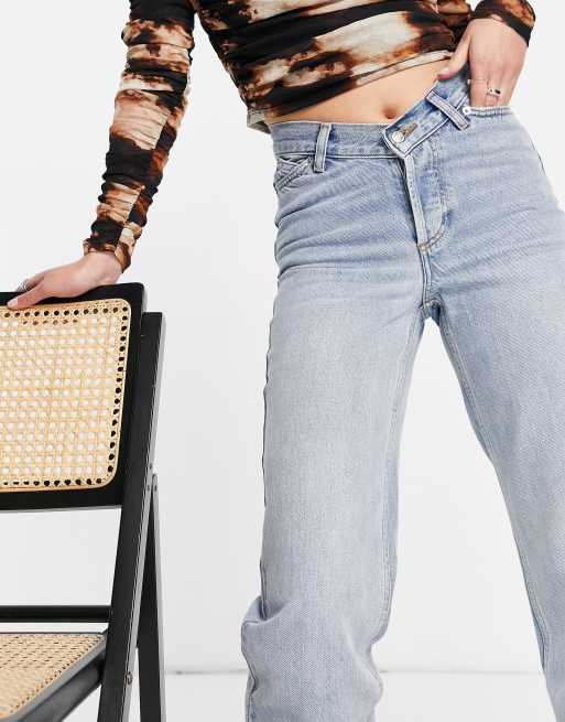 Topshop - Kort - Jeans med lige ben og V-formet taljebånd i afbleget vask