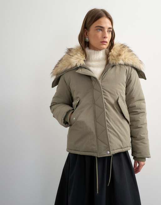Topshop kort parka med hætte i imiteret pels i khaki, 2 af 4
