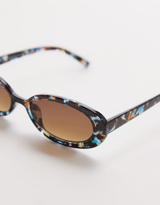 Topshop Kos oval sunglasses in brown, 2 of 3
