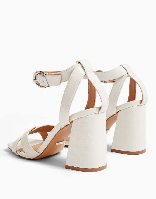 Topshop – Krämfärgade sandaler med blockklack och ankelrem , 3 av 4