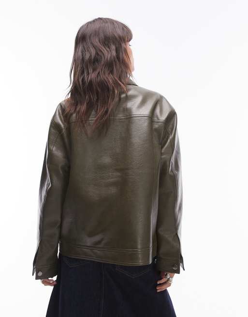 Topshop – Kunstleder-Jacke in Khaki mit mittiger Verzierung vorne, 4 von 4