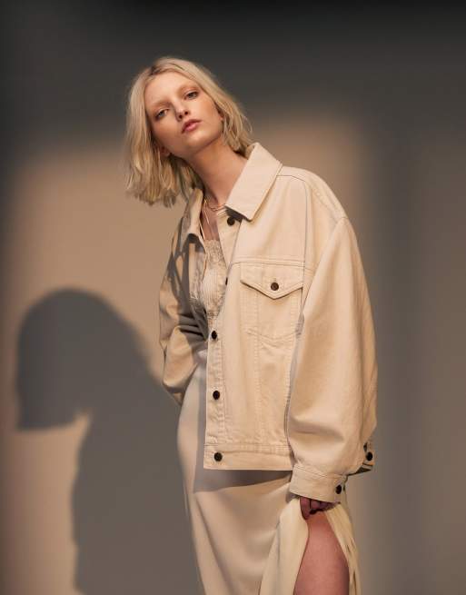 Topshop – Kurtka jeansowa z balonowymi rękawami w kolorze złamanej bieli