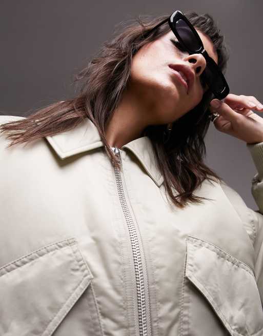 Topshop – Kurz geschnittene Bomberjacke aus Nylon in Taupe, 2 von 4