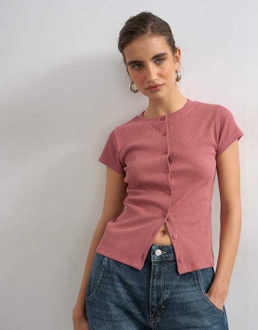 Topshop – Kurzärmliges Oberteil in Beerenrot mit durchgehender Knopfleiste, 3 von 4