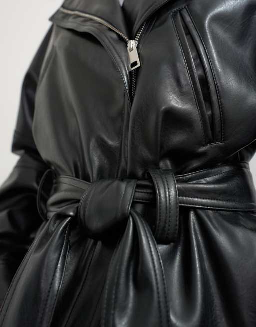 Topshop kurze Bikerjacke aus Kunstleder mit Bindegürtel in Schwarz, 3 von 4
