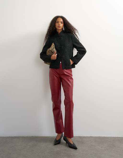 Topshop kurze Bouclé-Mandarin-Jacke mit Frogging in Schwarz, 2 von 4