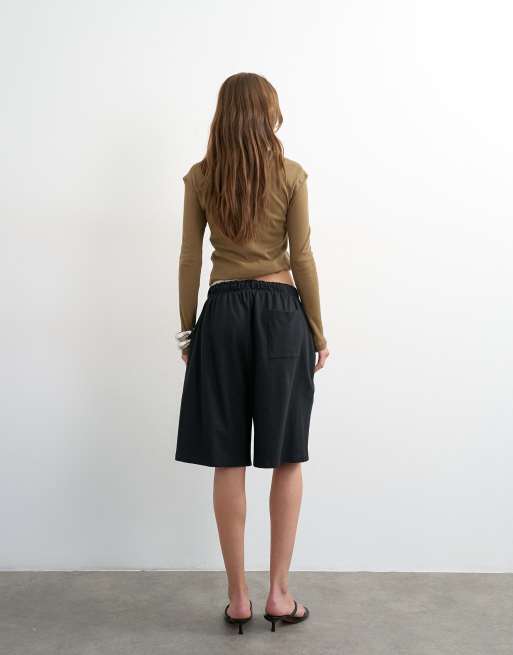 Topshop kurze Hose in Schwarz mit Waschung, langem Schnitt und Bindedetail, 2 von 5