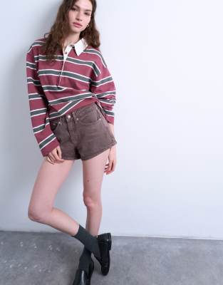 Topshop - Kurze Jeansshorts in Braun-Bunt