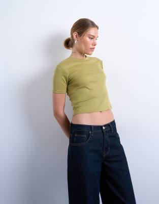 Topshop - Kurzes Alltags-T-Shirt in Khaki-Grün