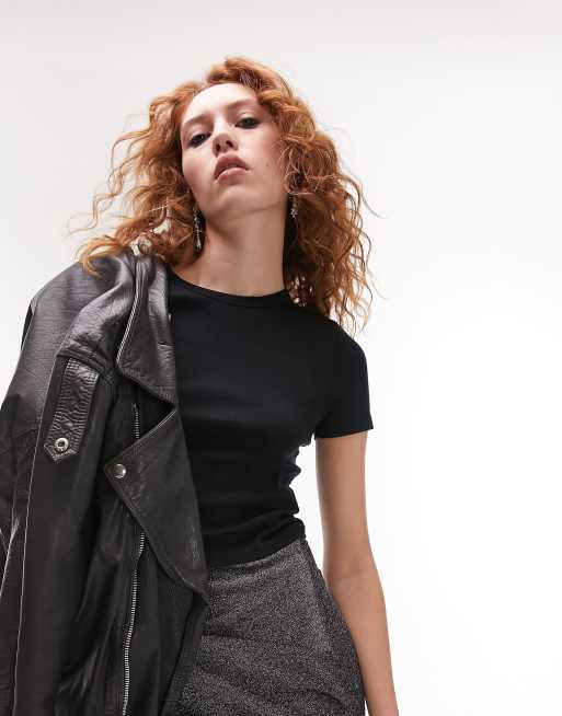 Topshop – Kurzes Alltags-T-Shirt in Schwarz 