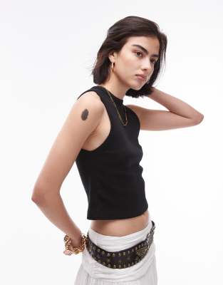 Topshop - Kurzes, schmales Tanktop in Schwarz