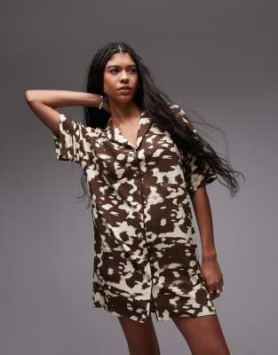 Topshop - Kurzes Souvenir-Hemdblusenkleid mit abstraktem Kuhfleckenmuster-Bunt