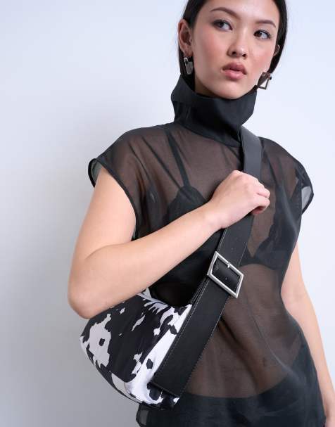 Topshop - Kylie - Sac bandoulière en nylon avec bandoulière contrastante - Imprimé vache - view 1