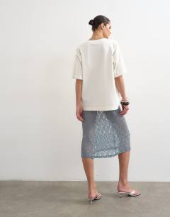 Model wearing Lace midi skirt in blue
