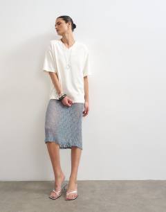 Model wearing Lace midi skirt in blue