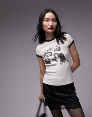 Topshop - Lang geschnittenes T-Shirt in Ecru mit lizenziertem „Sonic Youth"-Grafikprint-Weiß