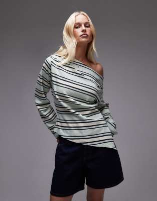 Topshop - Langärmliges, asymmetrisches Jersey-Oberteil in gestreiftem Grün