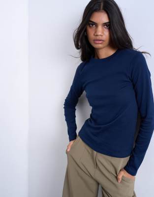 Topshop - Langärmliges Basic-T-Shirt in Marineblau
