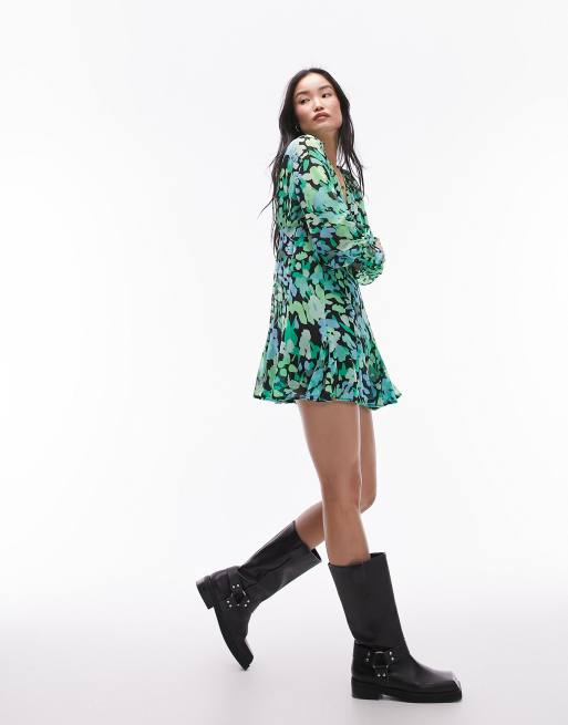 Topshop – Langärmliges Mini-Freizeitkleid in Grün geblümt mit Godet-Details, 3 von 4