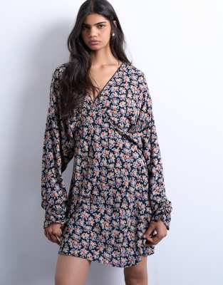 Topshop - Langärmliges Mini-Freizeitkleid mit Blumenprint-Schwarz