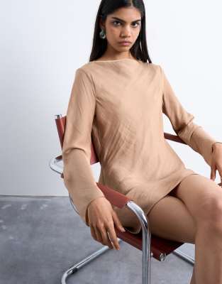 Topshop - Langärmliges Minikleid aus Satin in Karamell mit Wasserfall-Rückenausschnitt-Kupfer