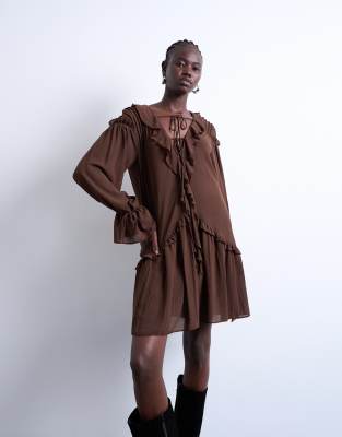 Topshop - Langärmliges Minikleid in Kaffeebraun mit Rüschenärmeln-Brown