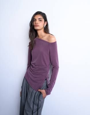 Topshop - Langärmliges Oberteil aus Cupro in Pflaume mit seitlicher Raffung-Rot