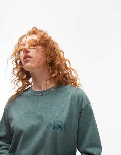 Topshop – Langärmliges Skater-Shirt in Salbeigrün mit „Club Resort“-Grafikaufdruck
