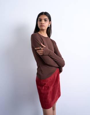 Topshop - Langärmliges Superfine-Oberteil in Schokobraun mit Rundhalsausschnitt-Brown