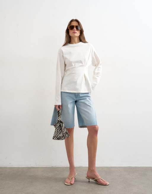 Topshop – Langärmliges T-Shirt in Elfenbeinweiß mit geraffter Taille, 2 von 4