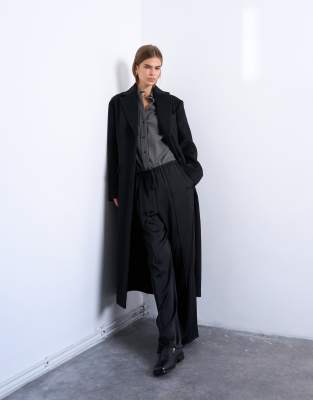 Topshop - Langer Blazermantel aus angerautem Material in Schwarz mit drei Knöpfen