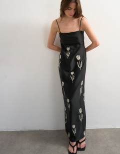 Lapel bust maxi dress with embroidered flowers in black