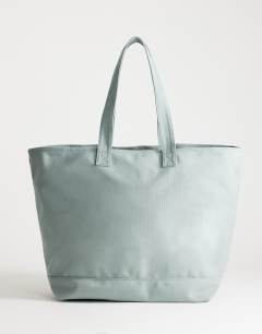 Model wearing Large canvas tote bag in grey