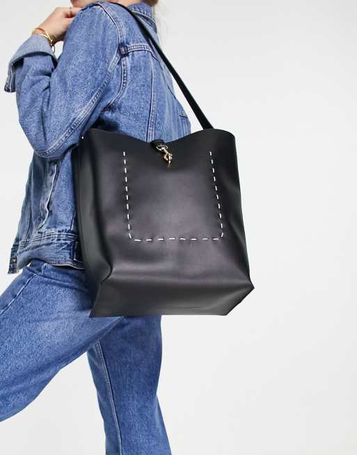Topshop – Lässige Schultertasche aus PU in Schwarz mit Karabinerverschluss, 2 von 4