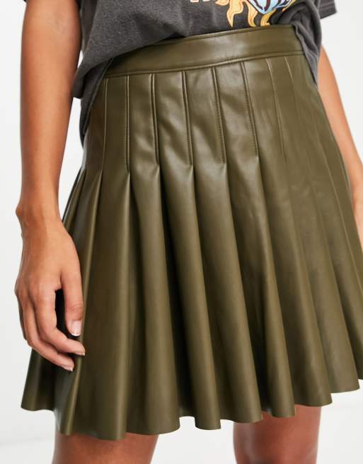 Pleated faux leather on sale mini skirt topshop