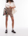 Thumbnail 1 van 5