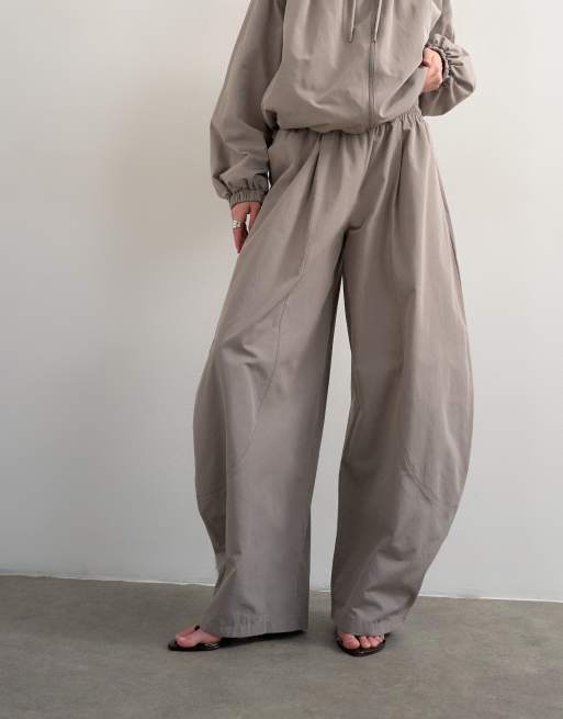 Topshop – Leichte Hose aus Nylon in Grau mit ovalem Schnitt, Kombiteil, 2 von 5