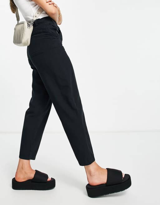 Topshop – Lekkie czarne spodnie typu peg z podwyższonym stanem