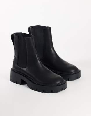 Topshop Leon Chunky Chelsea Ankle Boot In Black