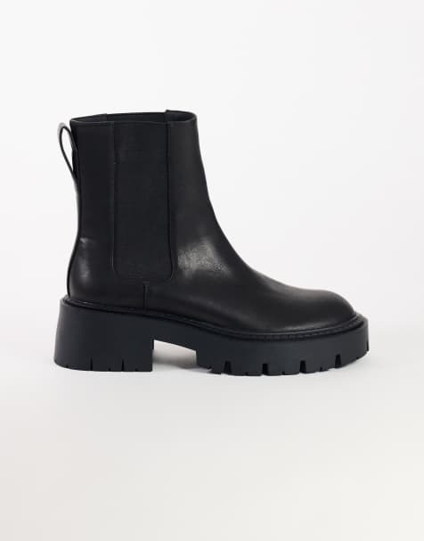 Topshop Leon chunky chelsea ankle boots in black - view 1