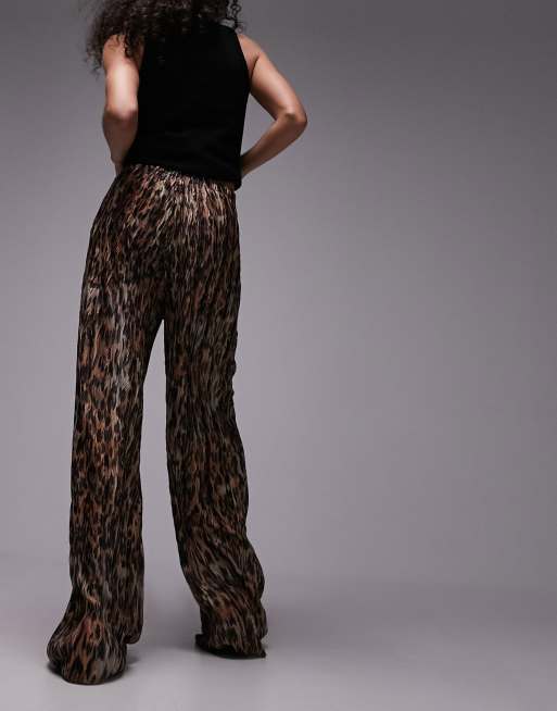 Topshop leopard print crinkle plisse straight leg trouser in brown, 2 of 5