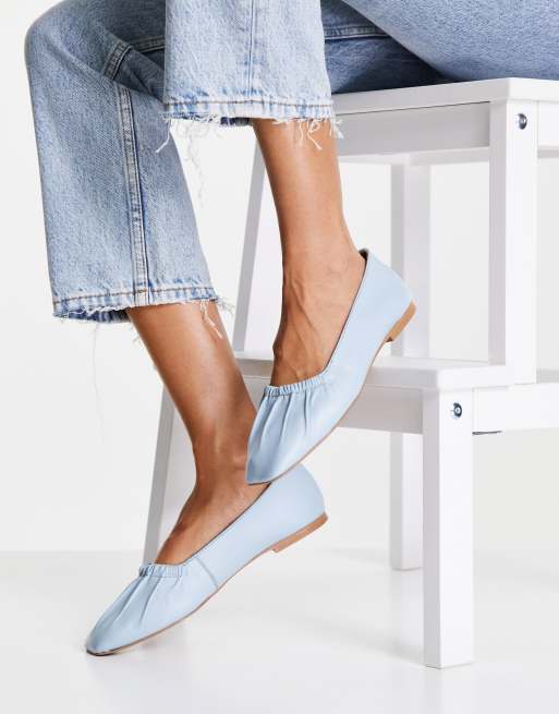 Topshop – Libby – Flache Lederschuhe mit Raffung in Blau