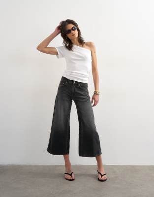 Topshop Light Weight Wide Crop Jean In Black