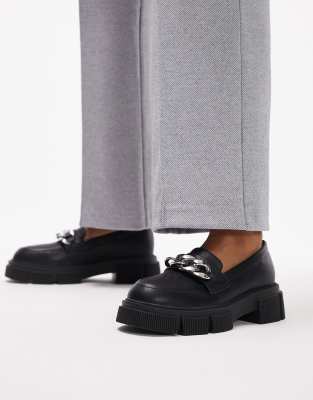 Topshop - Lilah - Loafer in Schwarz mit dicker Sohle und Kettenverzierung