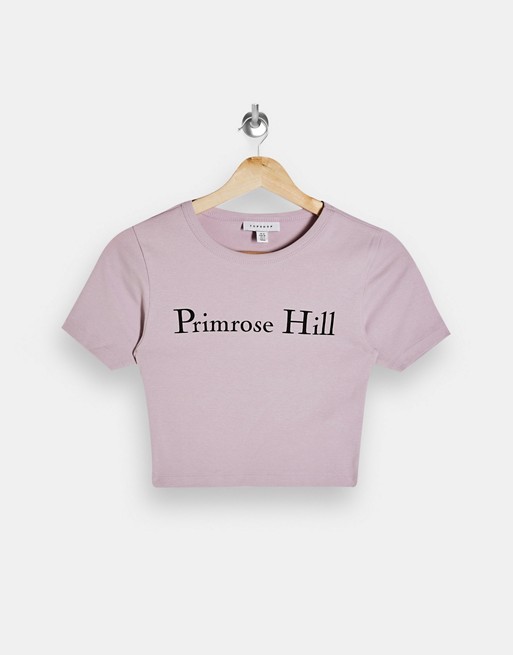 Topshop – Liliowy T-shirt o krÓtkim fasonie z napisem „Primrose Hill” TVRV