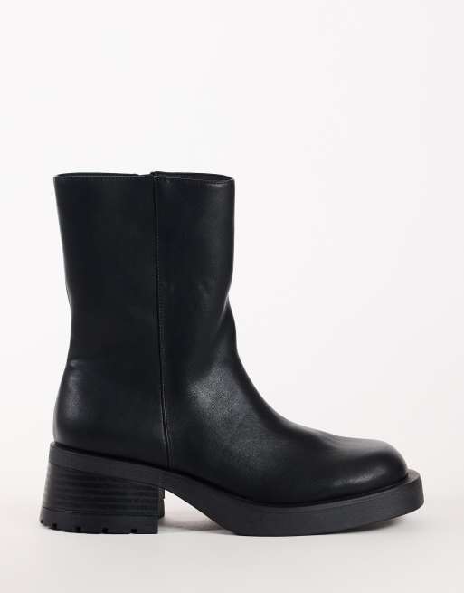 Topshop Lillian chunky ankle boot in black, 2 of 4