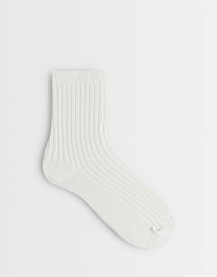Lillie ribbed socks in off white