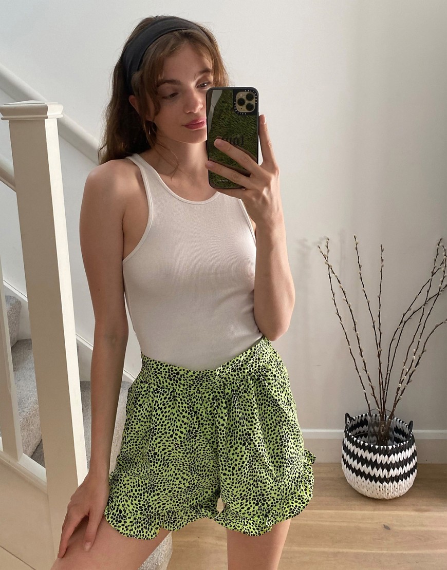 Topshop – Limegröna, djurmönstrade shorts med smock-Flerfärgad